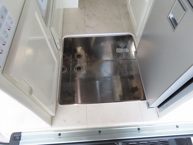 キャンピングカー バンコン ﾊｲｴｰｽ RVﾋﾞｯｸﾌｯﾄ ｽｳｨﾝｸﾞN4.7