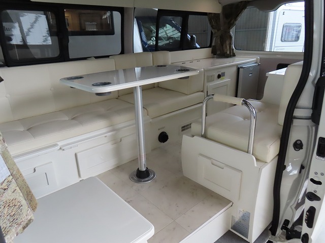 キャンピングカー バンコン ﾊｲｴｰｽ RVﾋﾞｯｸﾌｯﾄ ｽｳｨﾝｸﾞN4.7