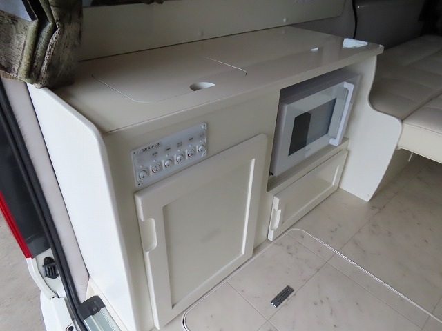 キャンピングカー バンコン ﾊｲｴｰｽ RVﾋﾞｯｸﾌｯﾄ ｽｳｨﾝｸﾞN4.7