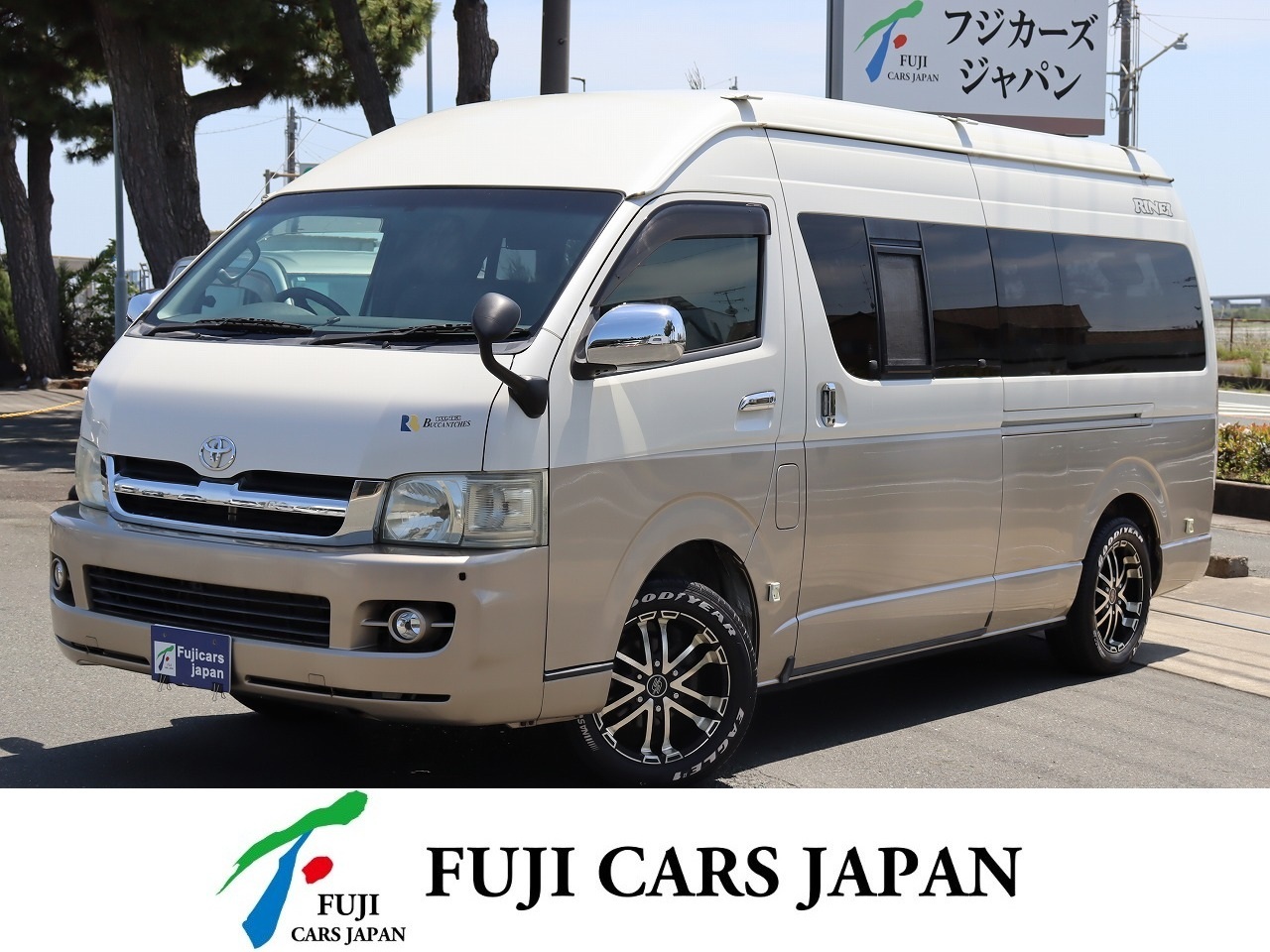 キャンピングカー バンコン ハイエース リンエイ バカンチェス 4WD