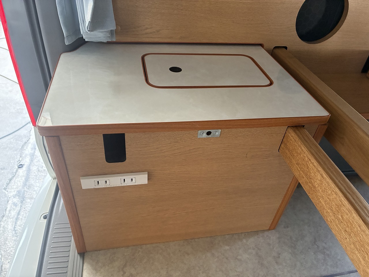 キャンピングカー バンコン ﾊｲｴｰｽ ﾘﾝｴｲ ﾊﾞｶﾝﾁｪｽ FFﾋｰﾀｰ 4WD