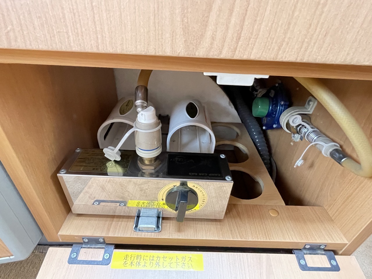 キャンピングカー トレーラー ﾄﾘｶﾞﾉｴﾒﾛｰﾄﾞ376 FFﾋｰﾀｰ ｳｲﾝﾄﾞｳAC