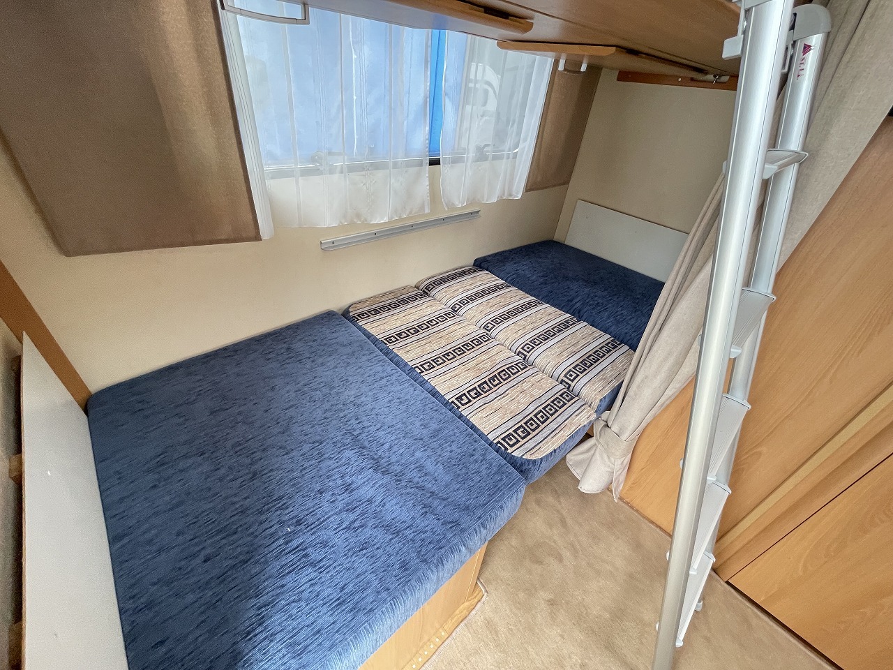 キャンピングカー トレーラー ﾄﾘｶﾞﾉｴﾒﾛｰﾄﾞ376 FFﾋｰﾀｰ ｳｲﾝﾄﾞｳAC