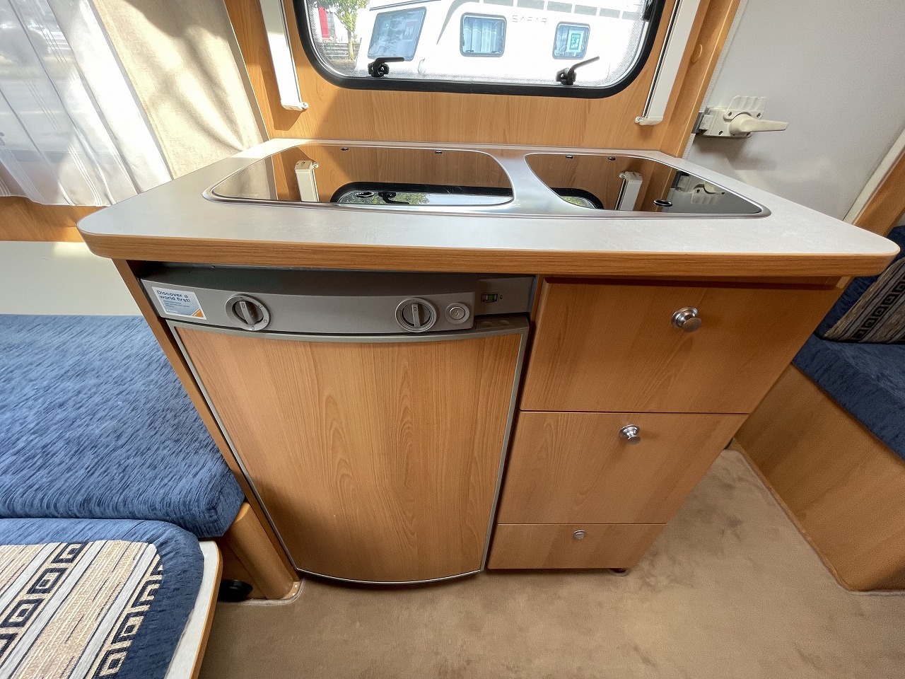 キャンピングカー トレーラー ﾄﾘｶﾞﾉｴﾒﾛｰﾄﾞ376 FFﾋｰﾀｰ ｳｲﾝﾄﾞｳAC