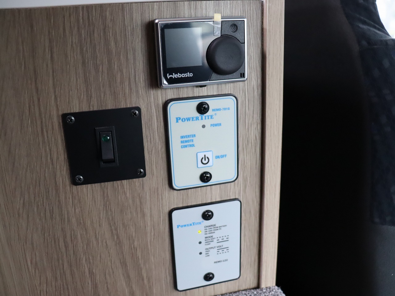 キャンピングカー キャブコン ｶﾑﾛｰﾄﾞｷｬﾝﾊﾟｰ厚木 ﾊﾟﾋﾟｰﾌﾙﾊｳｽ 4WD