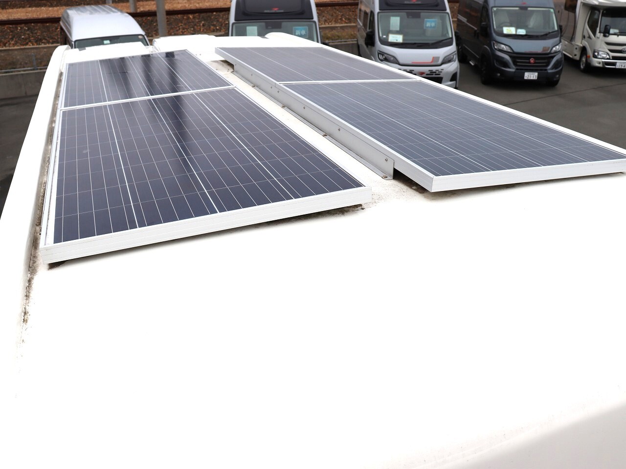 キャンピングカー キャブコン ｶﾑﾛｰﾄﾞｷｬﾝﾊﾟｰ厚木 ﾊﾟﾋﾟｰﾌﾙﾊｳｽ 4WD