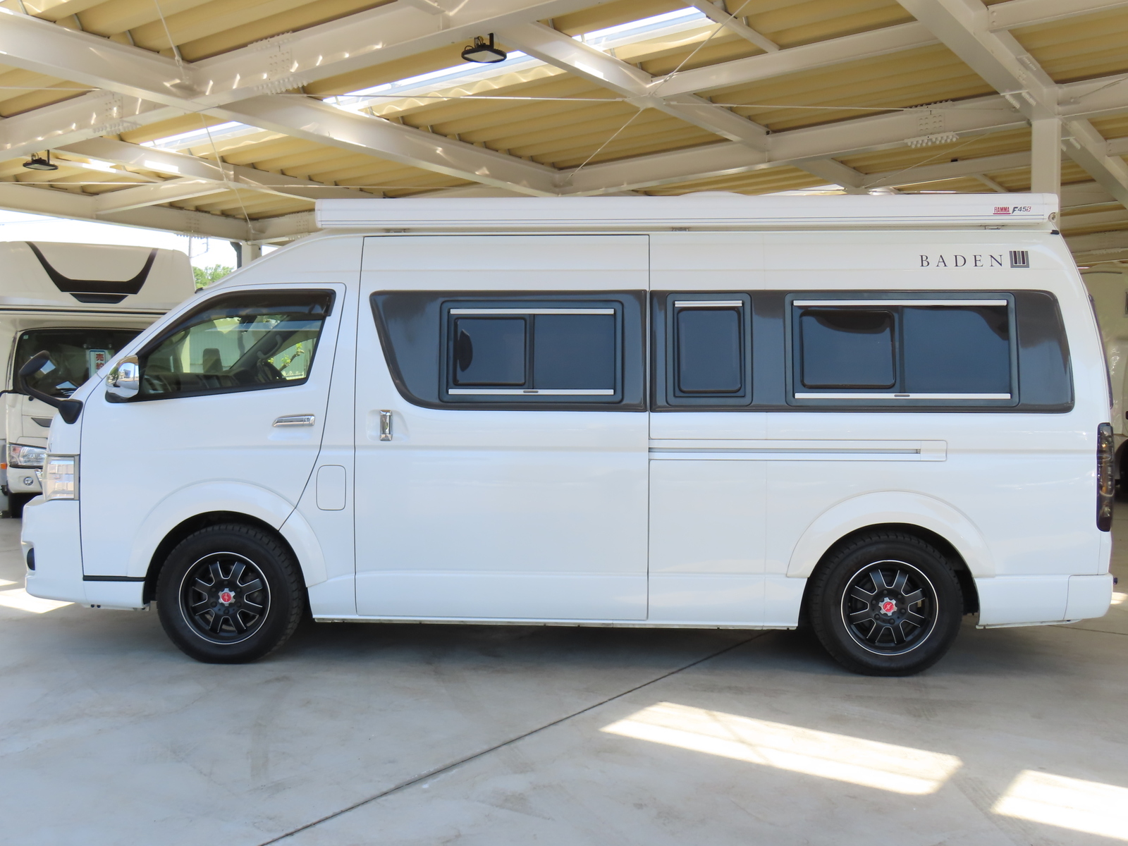 キャンピングカー バンコン ﾊｲｴｰｽﾄｲﾌｧｸﾄﾘｰ ﾊﾞｰﾃﾞﾝｸﾞﾗﾝﾃﾞ 4WD