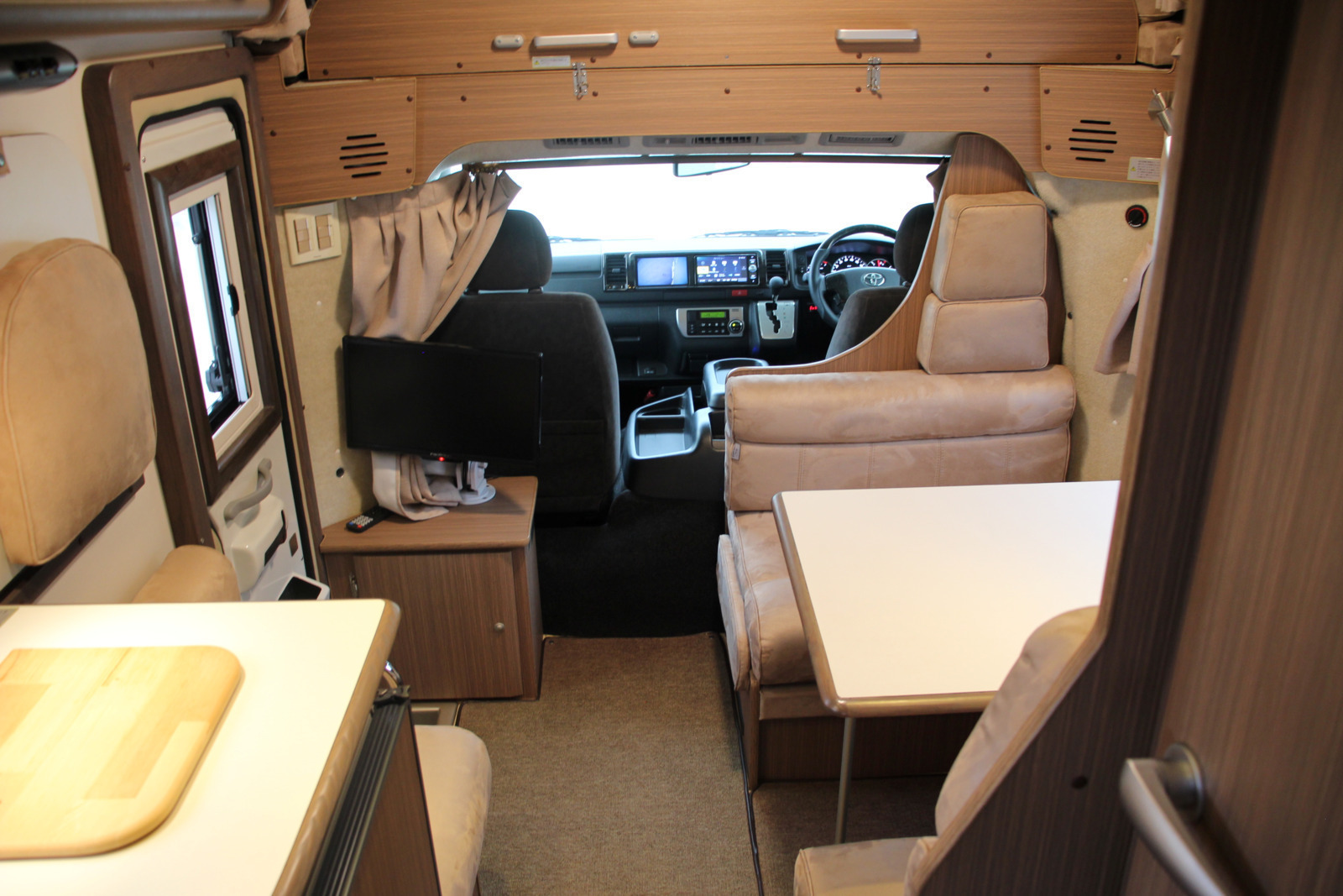 キャンピングカー キャブコン ﾊｲｴｰｽ ﾌｧﾝﾙｰﾁｪ ｾﾚﾝｹﾞﾃｨ