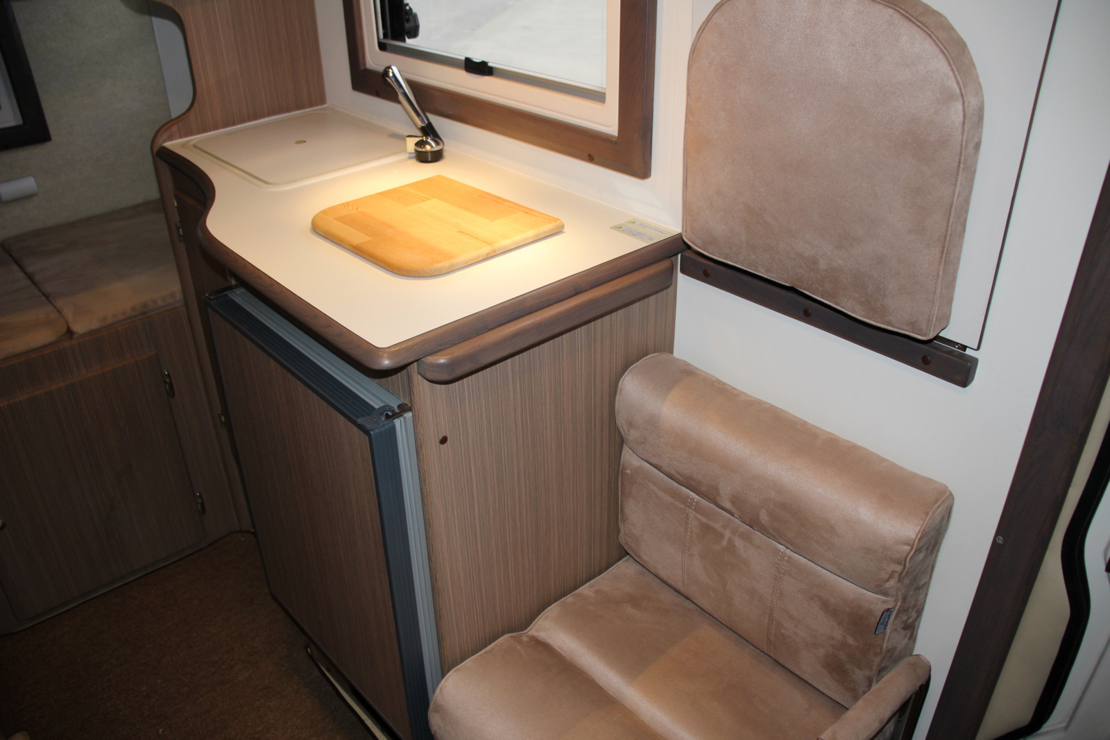 キャンピングカー キャブコン ﾊｲｴｰｽ ﾌｧﾝﾙｰﾁｪ ｾﾚﾝｹﾞﾃｨ