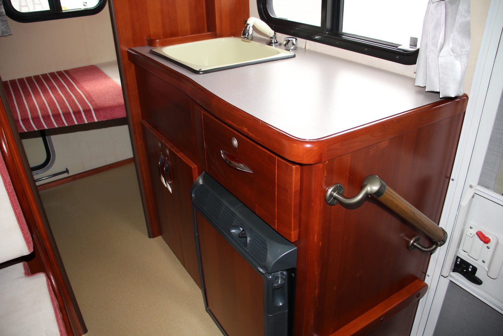 キャンピングカー キャブコン ﾊﾞﾈｯﾄ ﾅｯﾂRV ﾏｯｼｭW