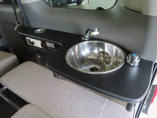 キャンピングカー バンコン NV200ﾊﾞﾈｯﾄ ｱﾈｯｸｽ ﾌｧﾐﾘｰﾜｺﾞﾝSS