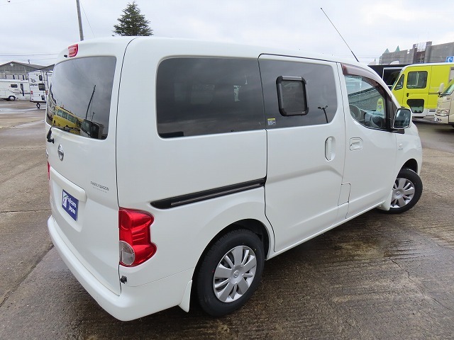 キャンピングカー バンコン NV200ﾊﾞﾈｯﾄ ｱﾈｯｸｽ ﾌｧﾐﾘｰﾜｺﾞﾝSS