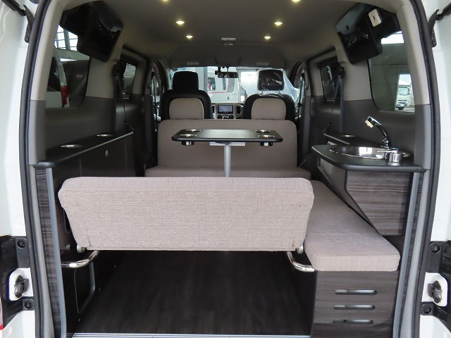 キャンピングカー バンコン NV200ﾊﾞﾈｯﾄ ｱﾈｯｸｽ ﾌｧﾐﾘｰﾜｺﾞﾝSS