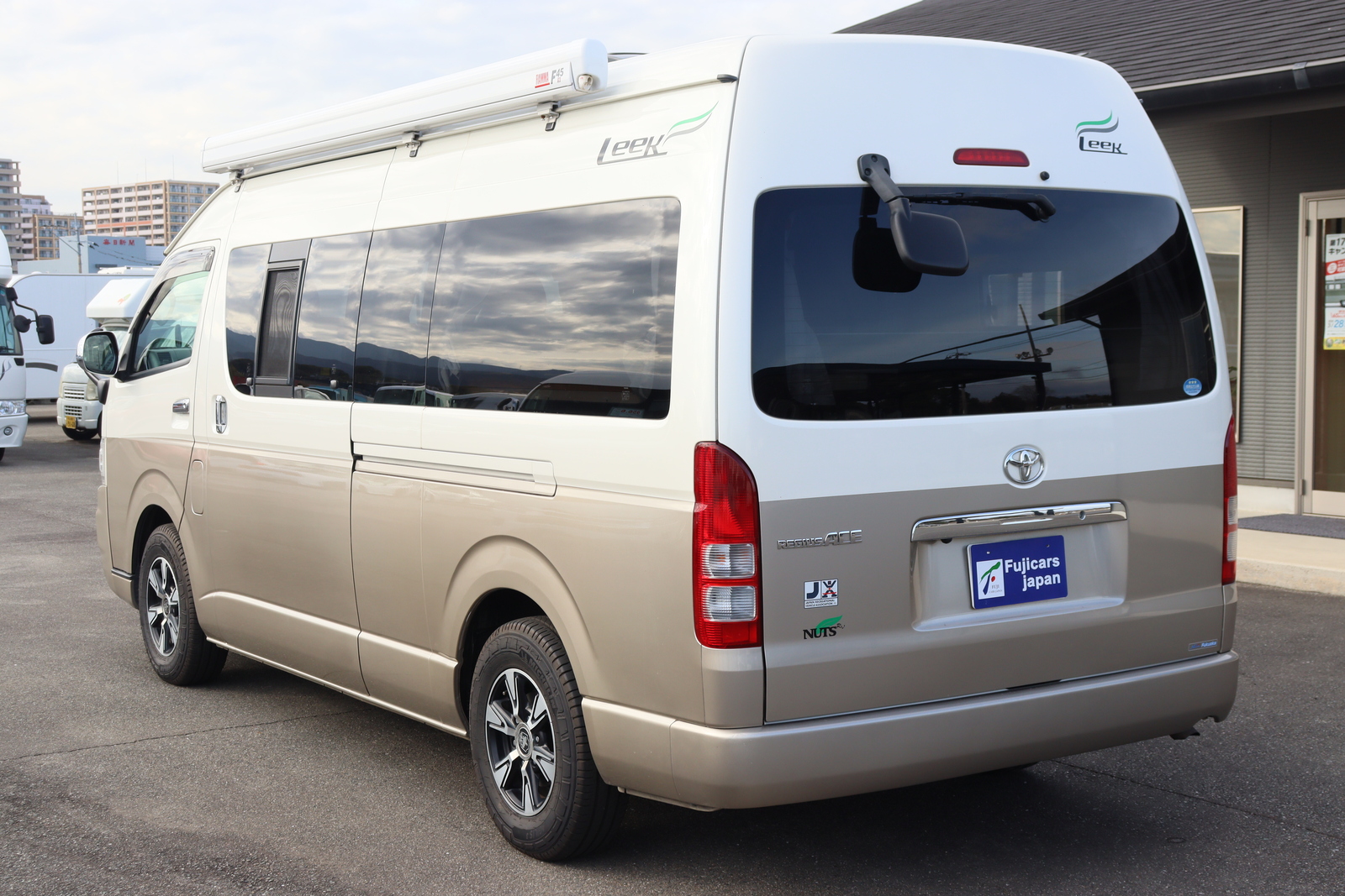 キャンピングカー バンコン ﾊｲｴｰｽ ﾅｯﾂRV ﾘｰｸ