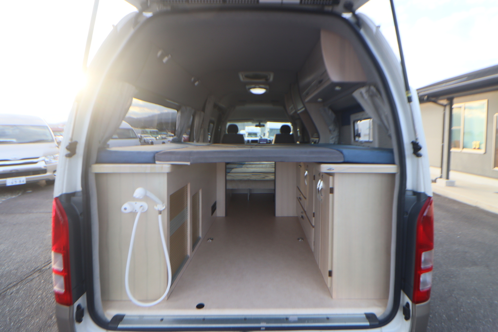 キャンピングカー バンコン ﾊｲｴｰｽ ﾅｯﾂRV ﾘｰｸ