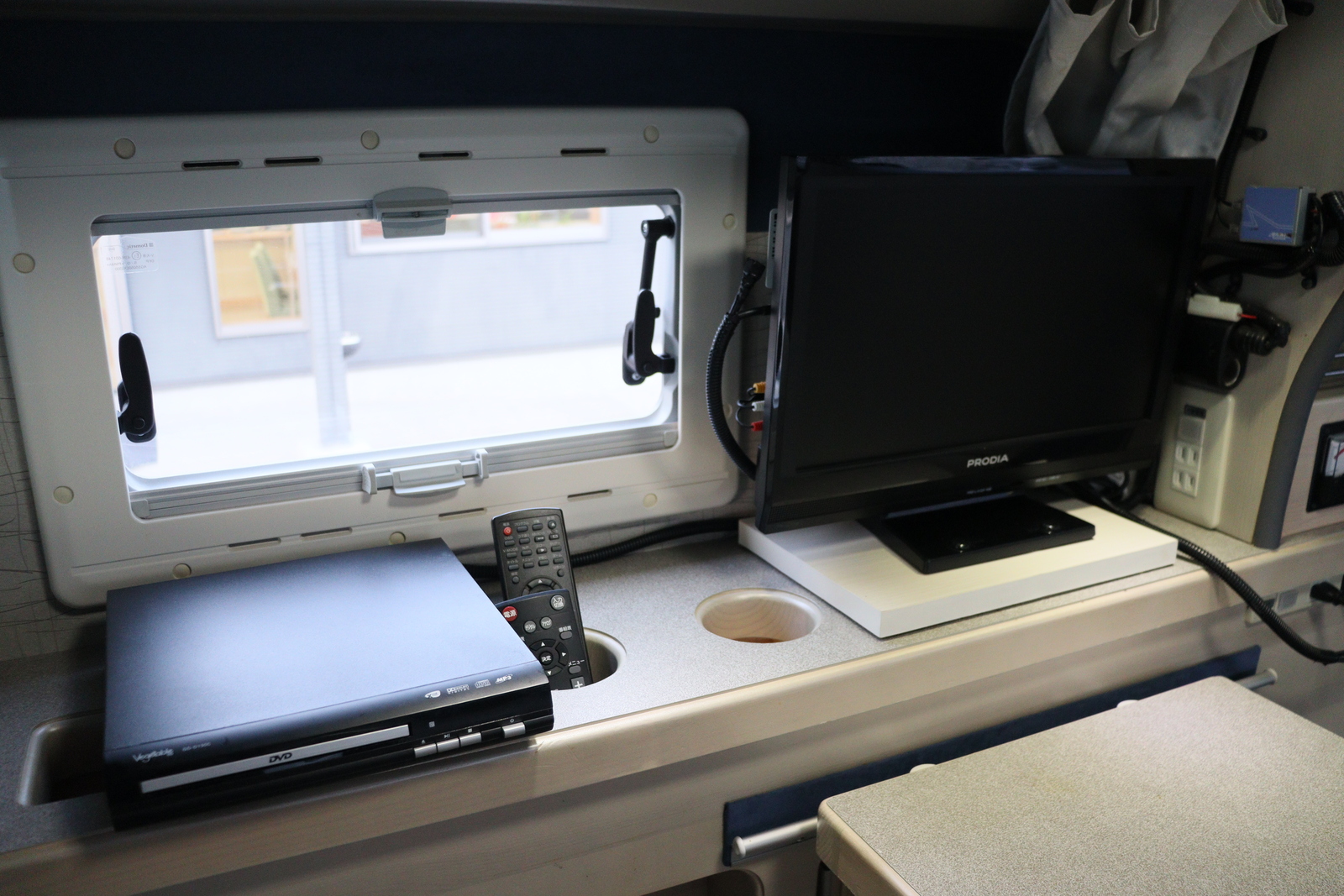 キャンピングカー バンコン ﾊｲｴｰｽ ﾅｯﾂRV ﾘｰｸ