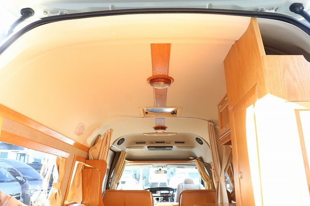 キャンピングカー バンコン ﾊｲｴｰｽ ｶﾄｰﾓｰﾀｰ ｵｰｸｻｲﾄﾞ 4WD