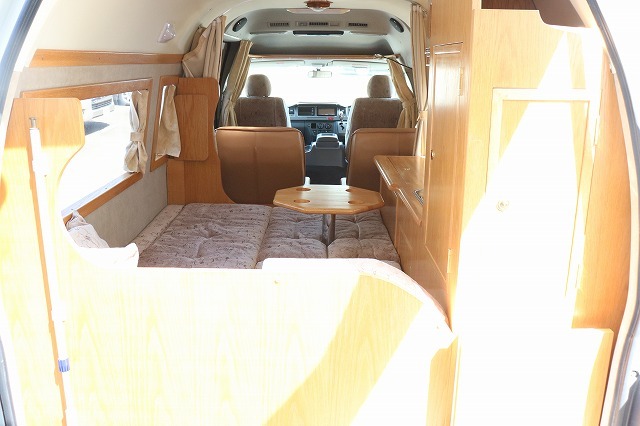 キャンピングカー バンコン ﾊｲｴｰｽ ｶﾄｰﾓｰﾀｰ ｵｰｸｻｲﾄﾞ 4WD