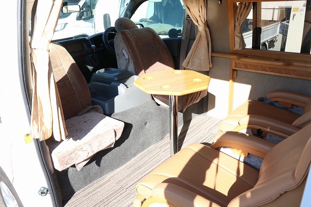 キャンピングカー バンコン ﾊｲｴｰｽ ｶﾄｰﾓｰﾀｰ ｵｰｸｻｲﾄﾞ 4WD