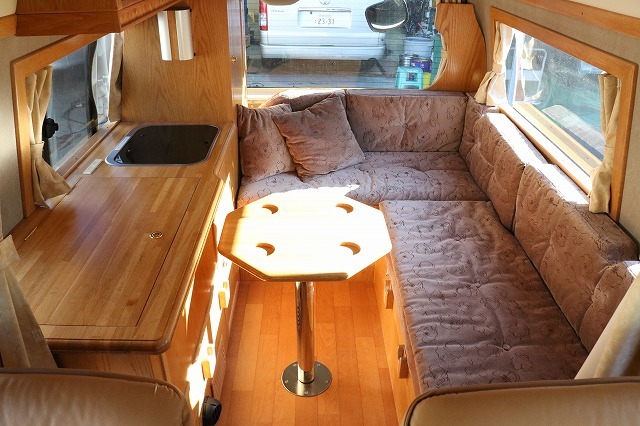 キャンピングカー バンコン ﾊｲｴｰｽ ｶﾄｰﾓｰﾀｰ ｵｰｸｻｲﾄﾞ 4WD