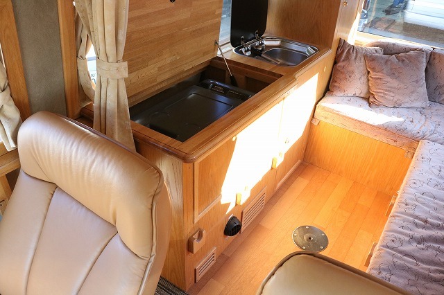 キャンピングカー バンコン ﾊｲｴｰｽ ｶﾄｰﾓｰﾀｰ ｵｰｸｻｲﾄﾞ 4WD