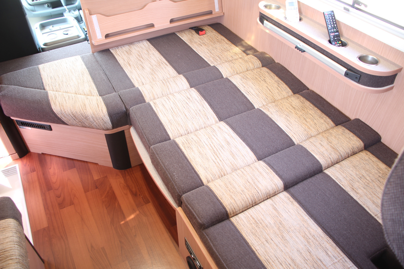 キャンピングカー キャブコン ｶﾑﾛｰﾄﾞ ﾅｯﾂRV ｸﾚｿﾝﾎﾞﾔｰｼﾞｭ