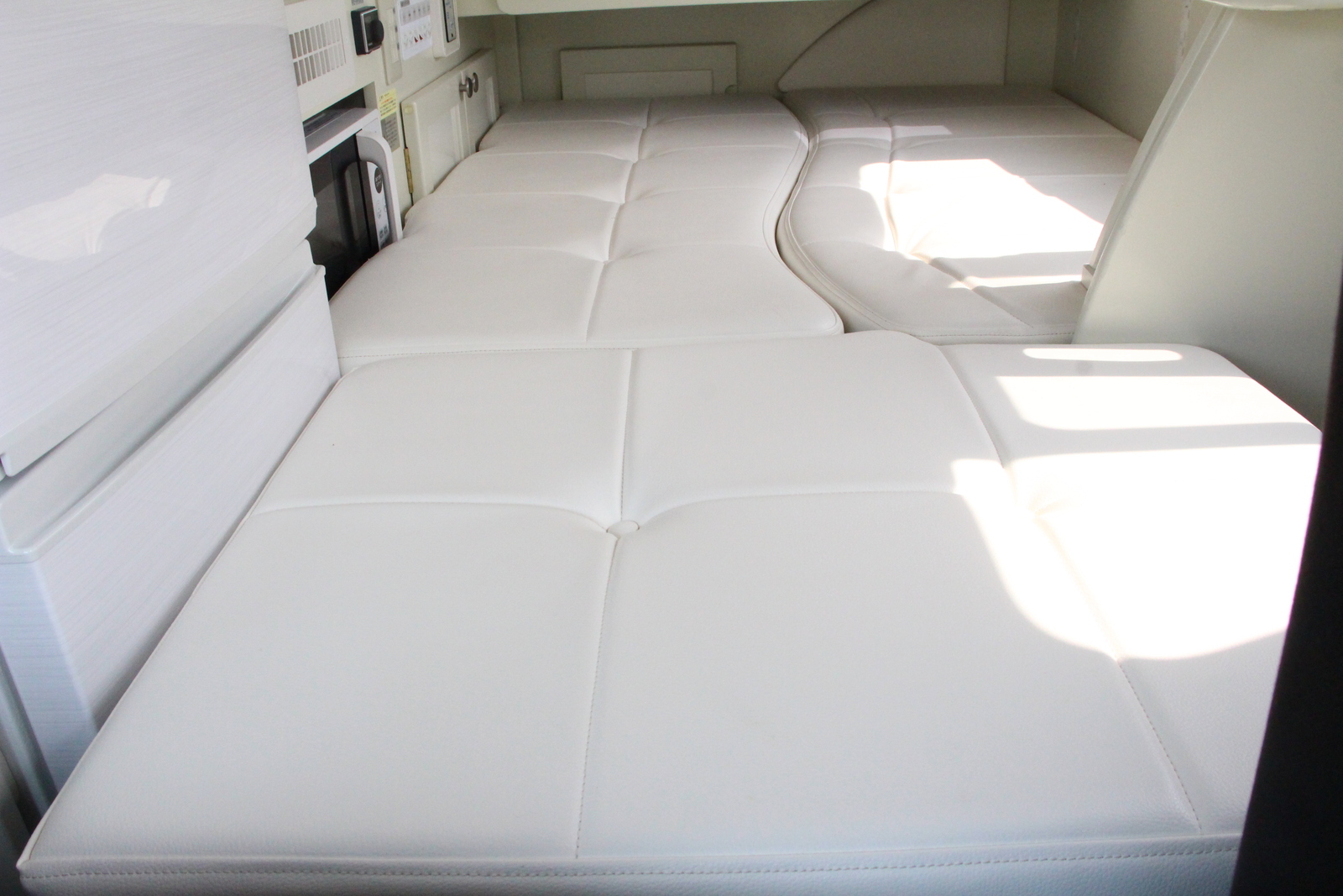 キャンピングカー バンコン ﾊｲｴｰｽRVﾋﾞｯｸﾌｯﾄ ﾘﾄﾙﾉｵｸﾀｰﾋﾞｱM 4駆