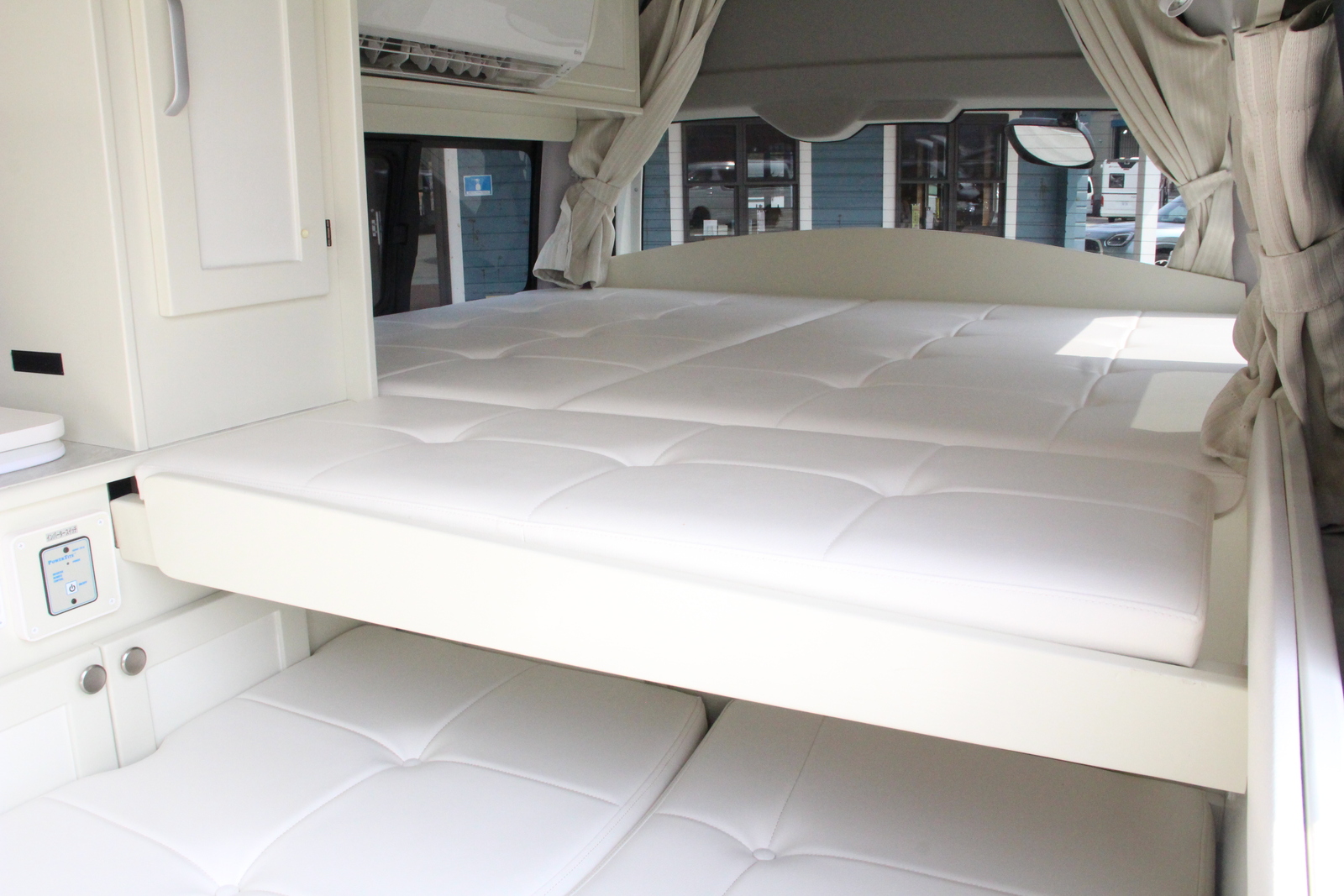 キャンピングカー バンコン ﾊｲｴｰｽRVﾋﾞｯｸﾌｯﾄ ﾘﾄﾙﾉｵｸﾀｰﾋﾞｱM 4駆