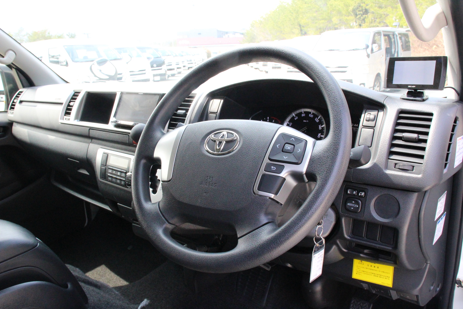 キャンピングカー バンコン ﾊｲｴｰｽRVﾋﾞｯｸﾌｯﾄ ﾘﾄﾙﾉｵｸﾀｰﾋﾞｱM 4駆