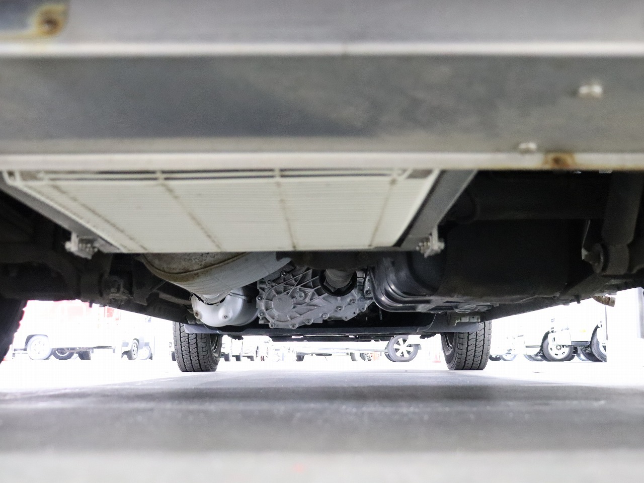 キャンピングカー バンコン ｷｬﾗﾊﾞﾝ ﾚｸﾋﾞｨ ｲｿﾞﾗ 4WD　FF　家庭用AC