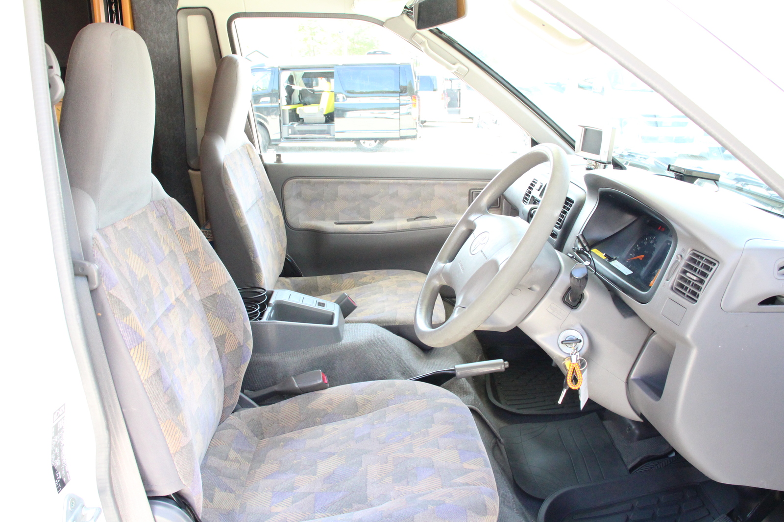 キャンピングカー キャブコン ﾗｲﾄｴｰｽ ﾊﾞﾝﾃｯｸ ｱﾄﾑ405