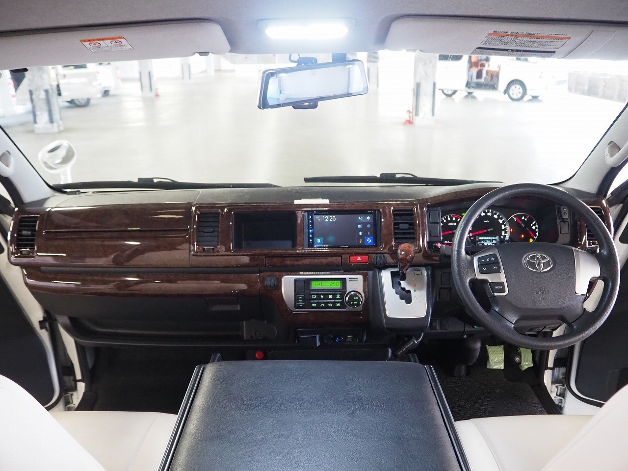 キャンピングカー バンコン ﾊｲｴｰｽ ｵﾘｼﾞﾅﾙ仕様 4WD　FF　ｲﾝﾊﾞｰﾀｰ