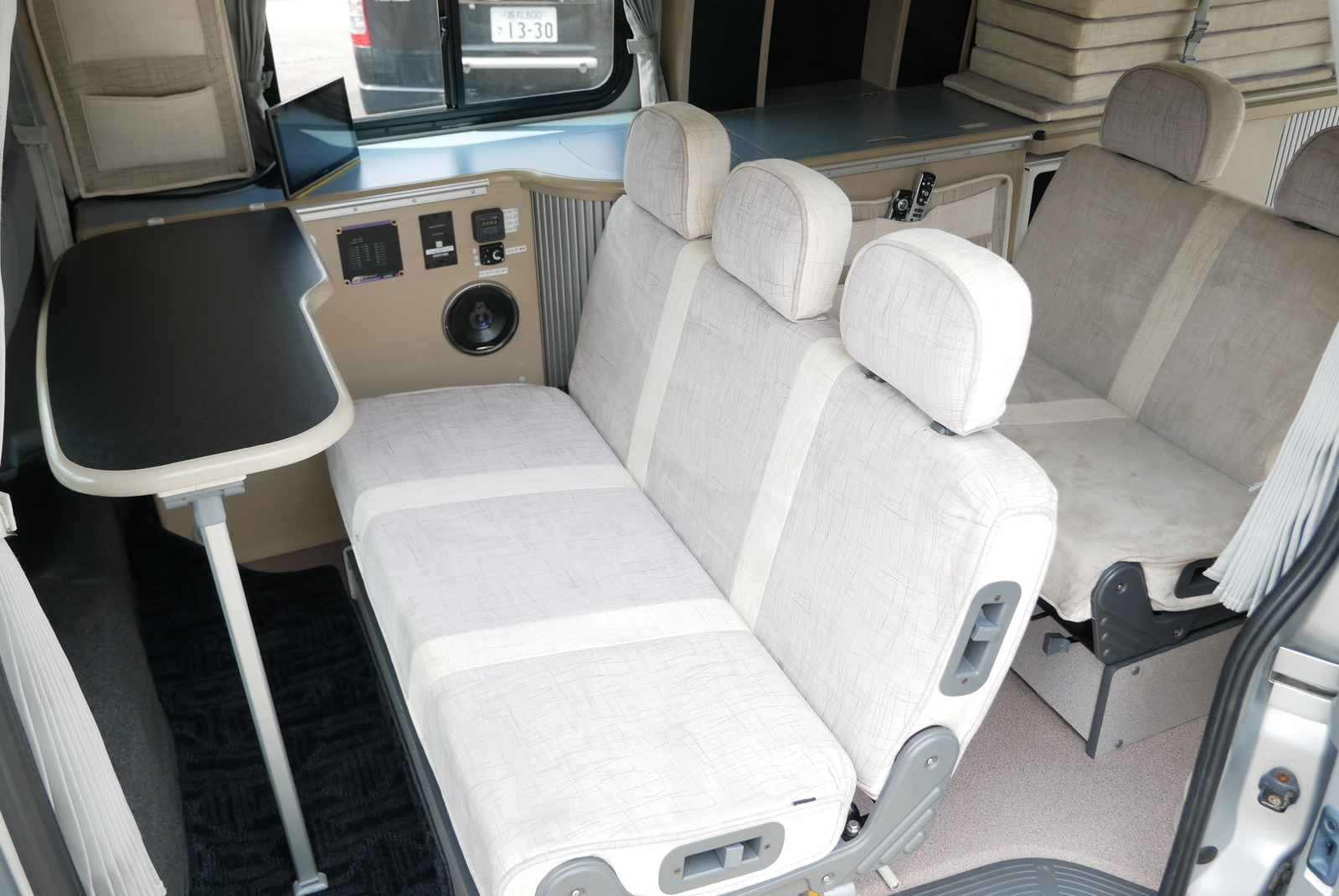 キャンピングカー バンコン ﾊｲｴｰｽ ｱﾑｸﾗﾌﾄ ｺﾝﾊﾟｽﾄﾞﾙｸ FFﾋｰﾀｰ