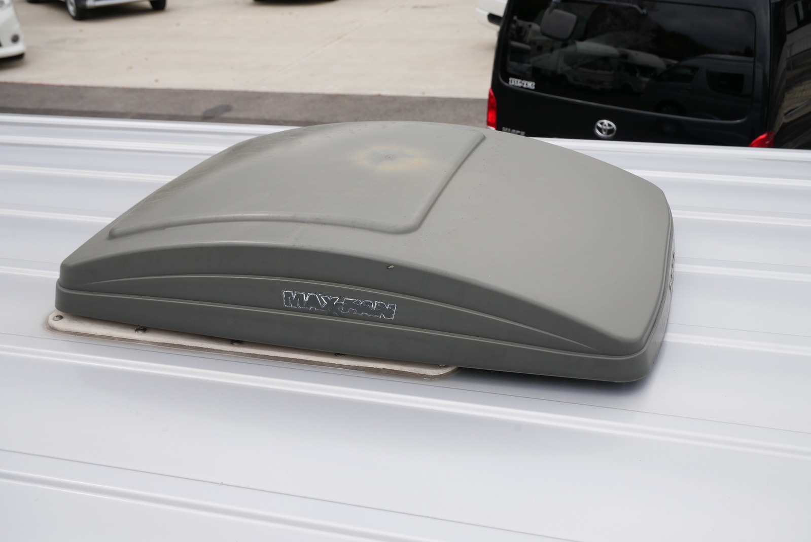 キャンピングカー バンコン ﾊｲｴｰｽ ｱﾑｸﾗﾌﾄ ｺﾝﾊﾟｽﾄﾞﾙｸ FFﾋｰﾀｰ