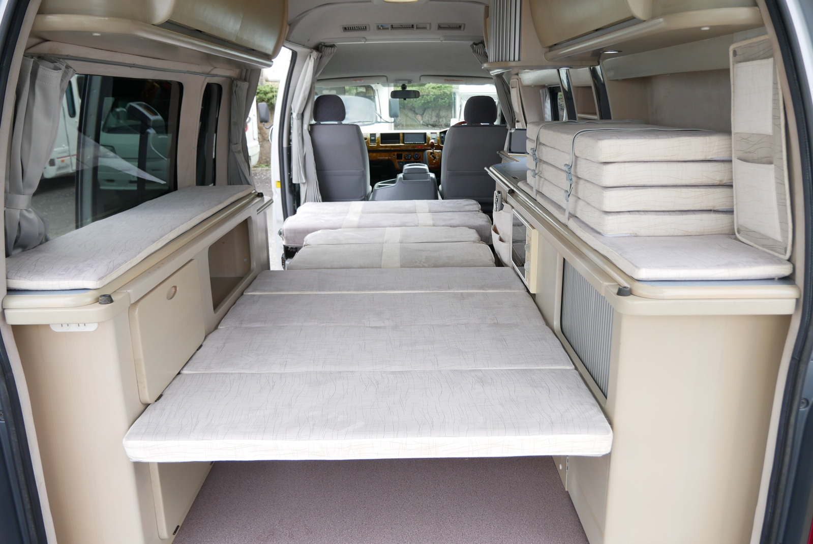 キャンピングカー バンコン ﾊｲｴｰｽ ｱﾑｸﾗﾌﾄ ｺﾝﾊﾟｽﾄﾞﾙｸ FFﾋｰﾀｰ