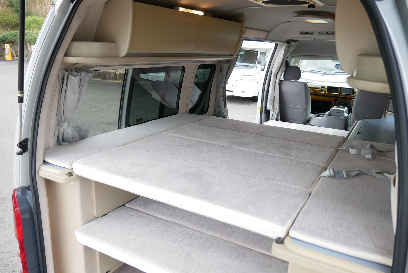 キャンピングカー バンコン ﾊｲｴｰｽ ｱﾑｸﾗﾌﾄ ｺﾝﾊﾟｽﾄﾞﾙｸ FFﾋｰﾀｰ