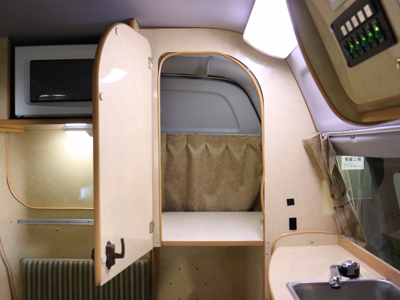 キャンピングカー バンコン ﾊｲｴｰｽ ﾉｰｽﾗｲﾌ 大地LG改 4WD　FF