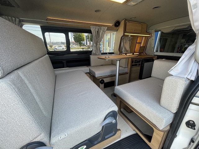 キャンピングカー バンコン ﾊｲｴｰｽ FOCS DS-F FFﾋｰﾀｰ 冷蔵庫 4WD