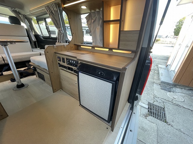 キャンピングカー バンコン ﾊｲｴｰｽ FOCS DS-F FFﾋｰﾀｰ 冷蔵庫 4WD