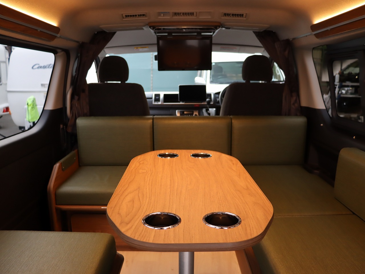 キャンピングカー バンコン ﾊｲｴｰｽ FOCS DS-L ﾜﾝｵｰﾅｰ 