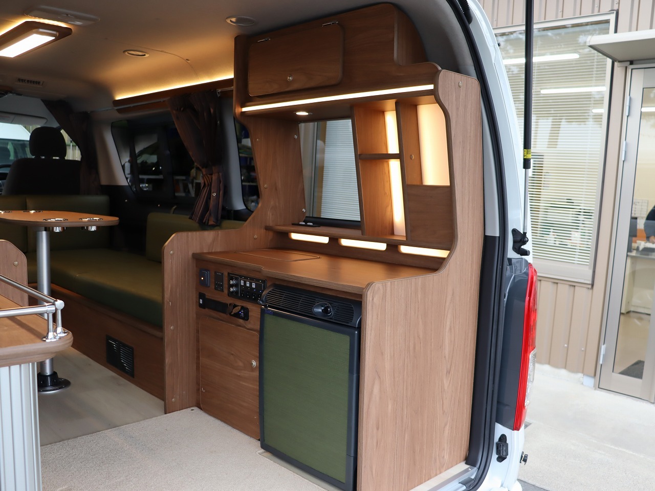 キャンピングカー バンコン ﾊｲｴｰｽ FOCS DS-L ﾜﾝｵｰﾅｰ 