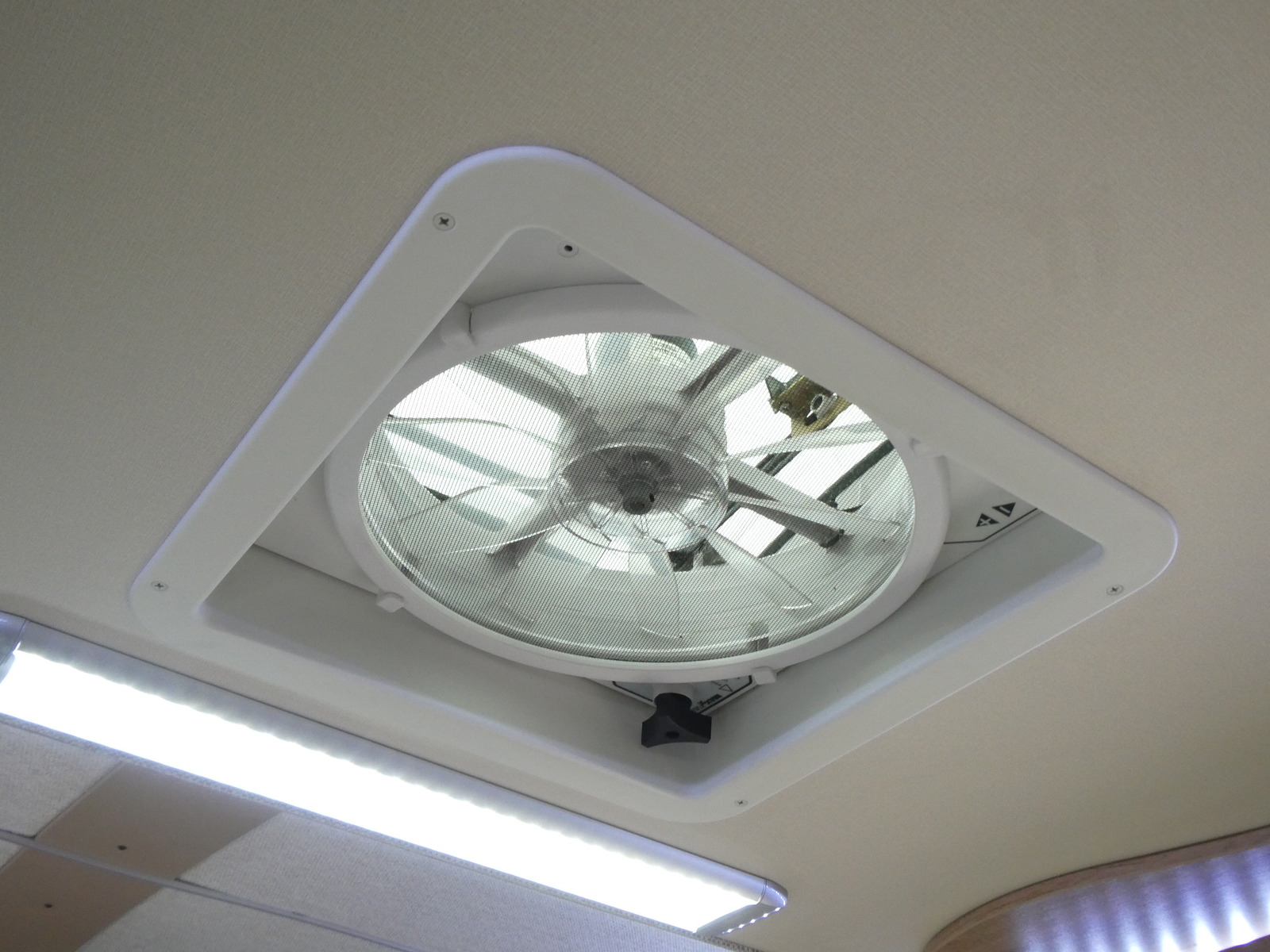 キャンピングカー キャブコン ﾅｯﾂRV　ｸﾚｱ5.3W　ﾊｲﾊﾟｰｴﾎﾞ3　ｸﾚｻﾅ