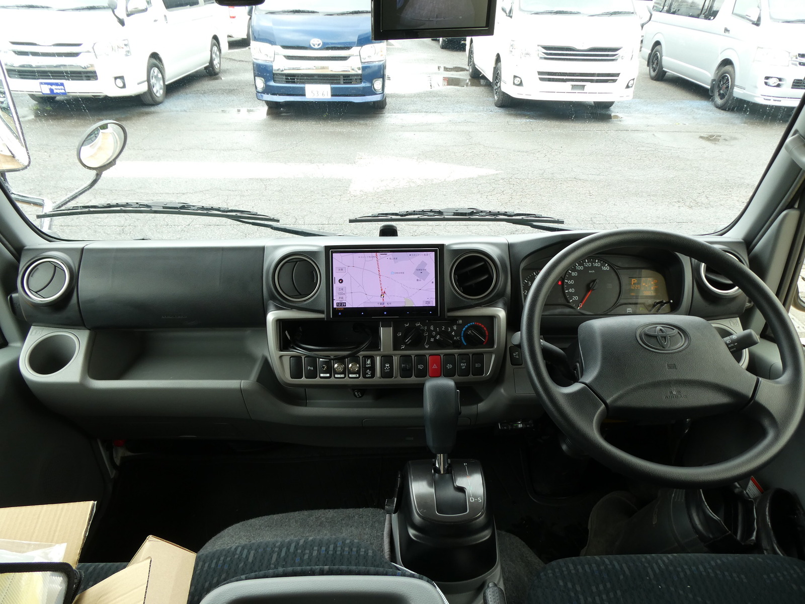 キャンピングカー キャブコン ﾅｯﾂRV　ｸﾚｱ5.3W　ﾊｲﾊﾟｰｴﾎﾞ3　ｸﾚｻﾅ