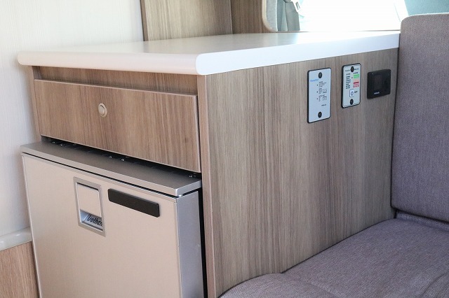 キャンピングカー キャブコン ｶﾑﾛｰﾄﾞ ｷｬﾝﾊﾟｰ厚木 ﾊﾟﾋﾟｰ480 4WD