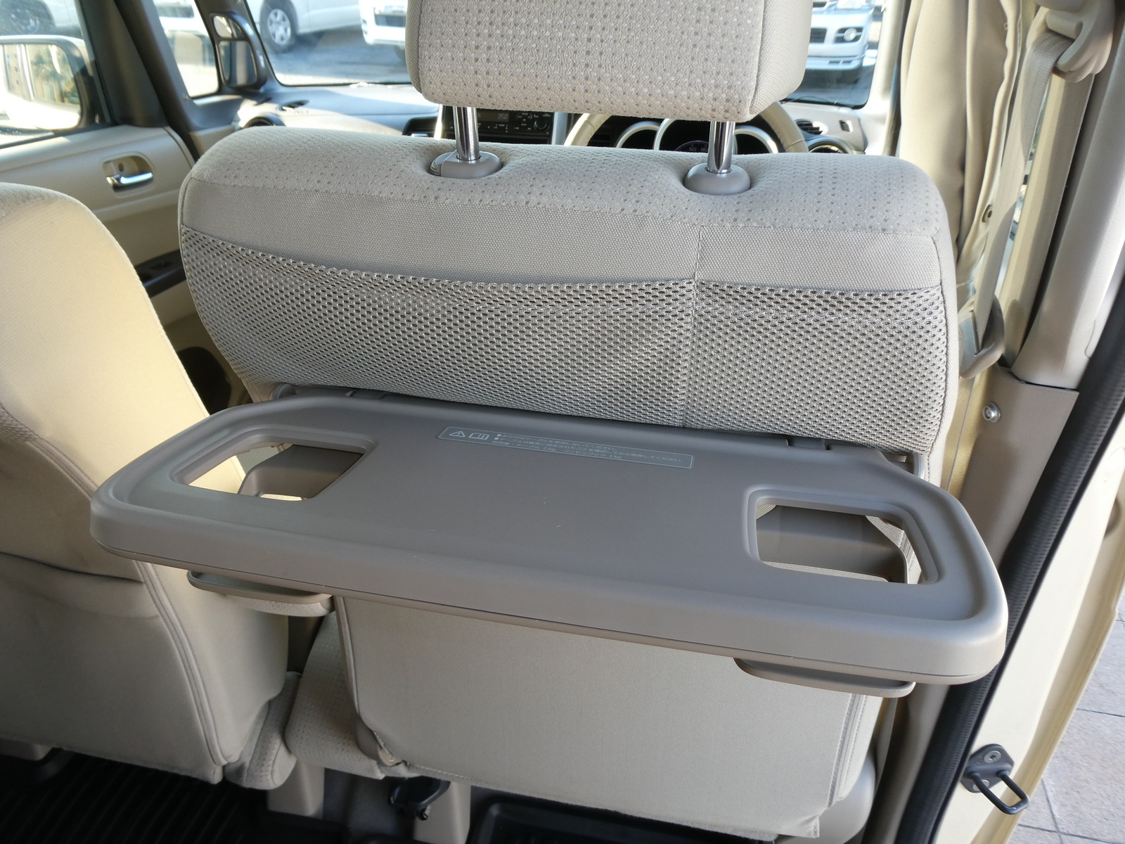 キャンピングカー 軽キャンパー N-BOX　ﾎﾜｲﾄﾊｳｽ　ｷｬﾝﾊﾟｰﾈｵ　4WD　ｿｰﾗｰ