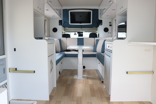 キャンピングカー キャブコン ｶﾑﾛｰﾄﾞ ﾀﾞｲﾚｸﾄｶｰｽﾞ 江の島 4WD