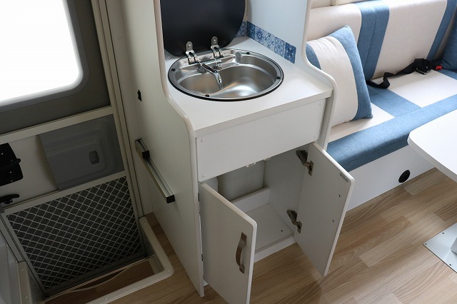 キャンピングカー キャブコン ｶﾑﾛｰﾄﾞ ﾀﾞｲﾚｸﾄｶｰｽﾞ 江の島 4WD