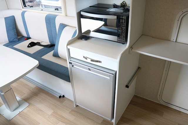 キャンピングカー キャブコン ｶﾑﾛｰﾄﾞ ﾀﾞｲﾚｸﾄｶｰｽﾞ 江の島 4WD