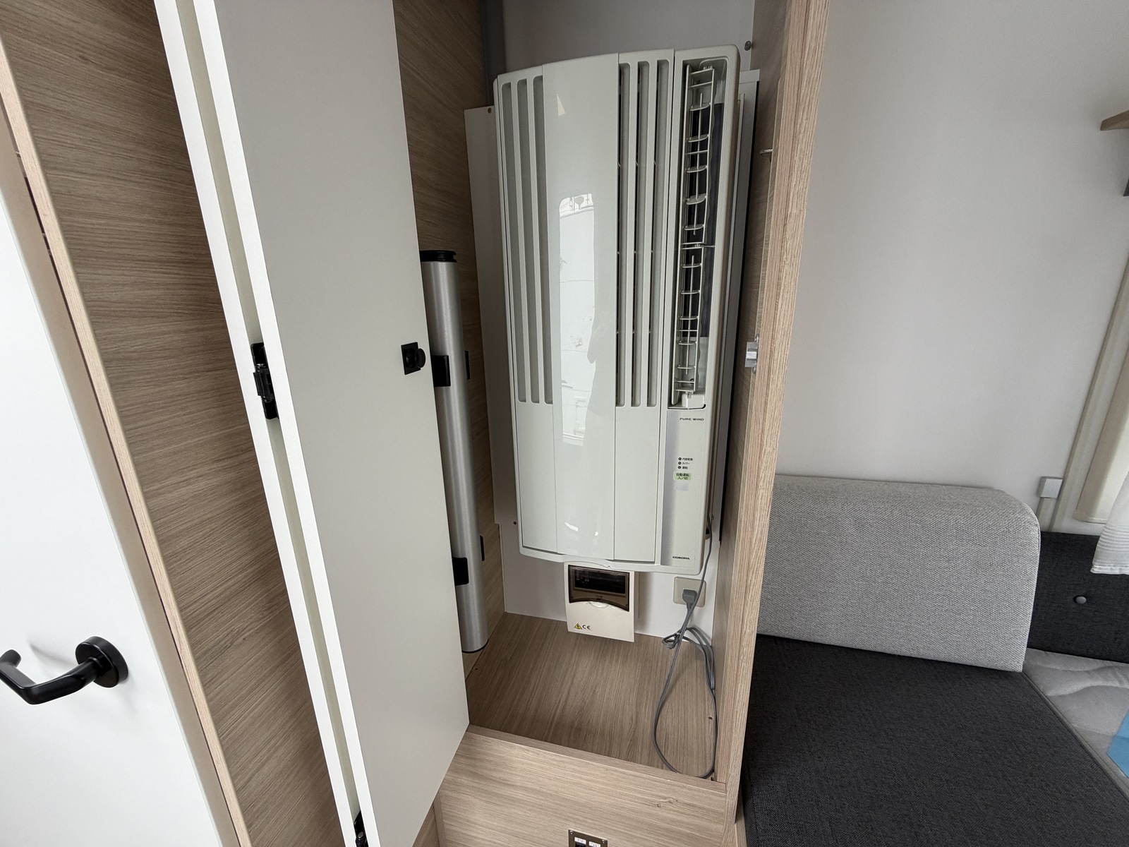 キャンピングカー トレーラー ﾄﾘｶﾞﾉ ｱﾙﾊﾞ350 FFﾋｰﾀｰ 窓AC ﾎﾞｲﾗｰ
