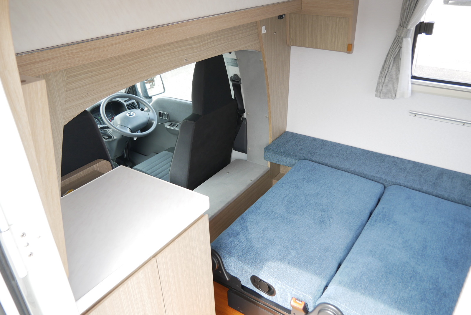 キャンピングカー キャブコン ﾎﾞﾝｺﾞ AtoZ ｱﾚﾝ30 4WD